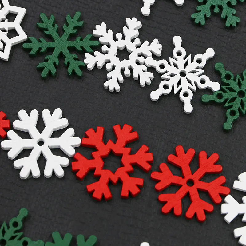 (50pcs/pack) 23mm Wooden Christmas Snowflake Wood Chip Hanging Decoration Colorful Christmas Party Handmade Home Accessories DIY