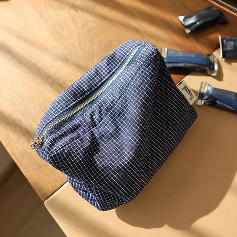 Checkered striped fabric cosmetic bag square three-dimensional zipper storage bag travel portable handbag liner bag makeup bag