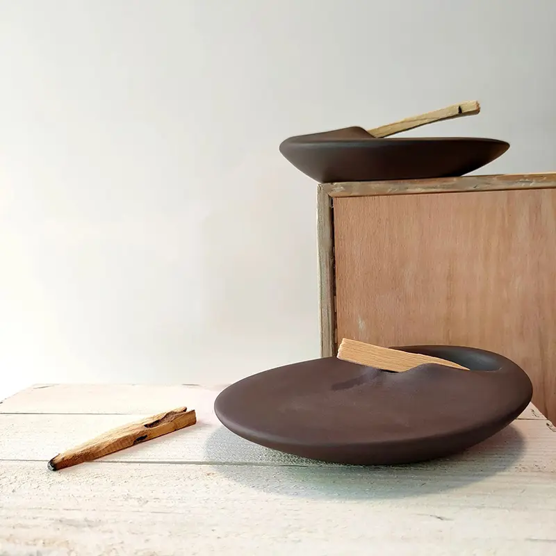 Santo Holder Smudge Bowl Ceramic for Yoga Room Decorative Smudge Ash Catcher for Burning Wooden Cone-Shaped Fragrances