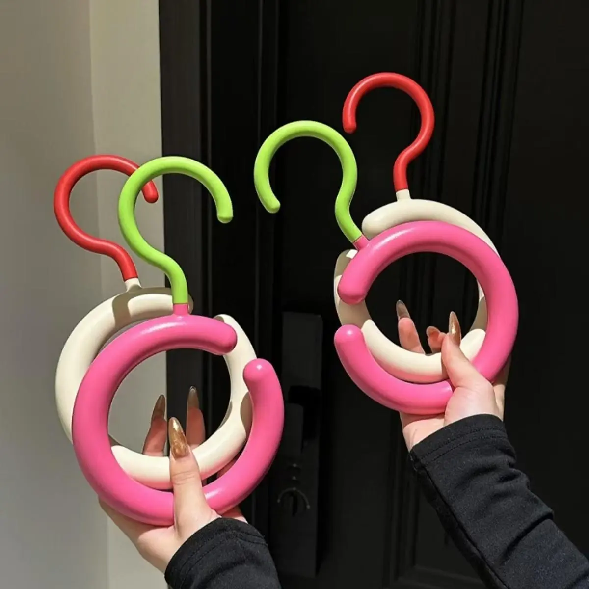 Dopamine Hook Clothes Hanger 2/5pcs - Rotating Scarf Hat Bag Organizer, Non Perforated Silk Display Stand