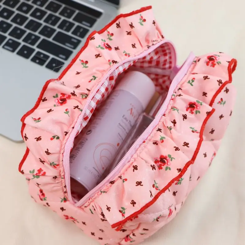 New Women Lace Vintage Flower Quilted Cosmetic Bag Large Capacity Toiletry Makeup Storage Pouch Handbag Small Cute Zipper Bags