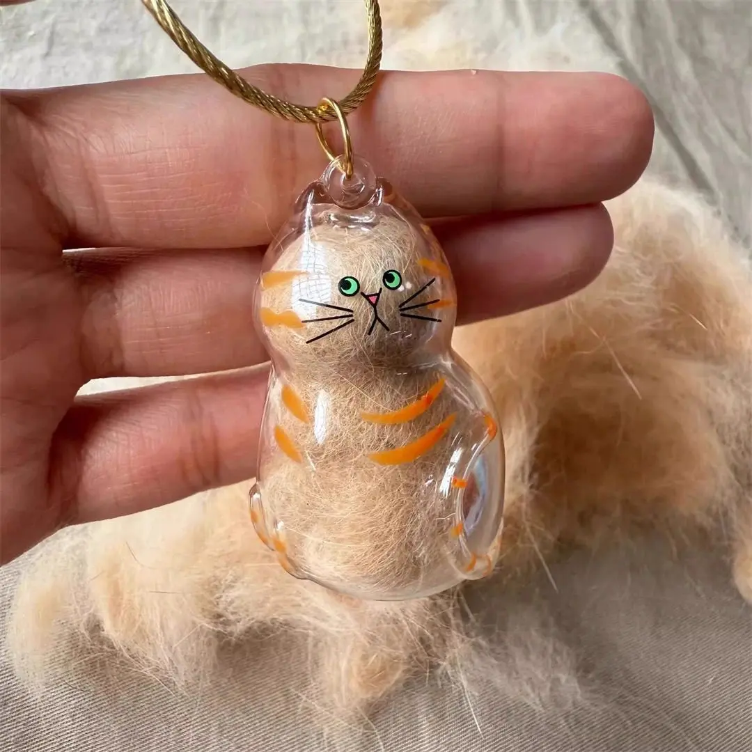 Transparent Pet Fur Storage Capsule – Hanging Ornament for Cat/Dog Hair Keepsakes & Decor