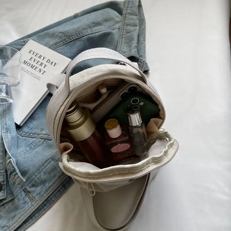 Cute Korean Style Nylon Shoulder Bag Mobile Phone Storage Purse Small Round Bag Handbags Wallet Bags Mini Crossbody Bag Girls