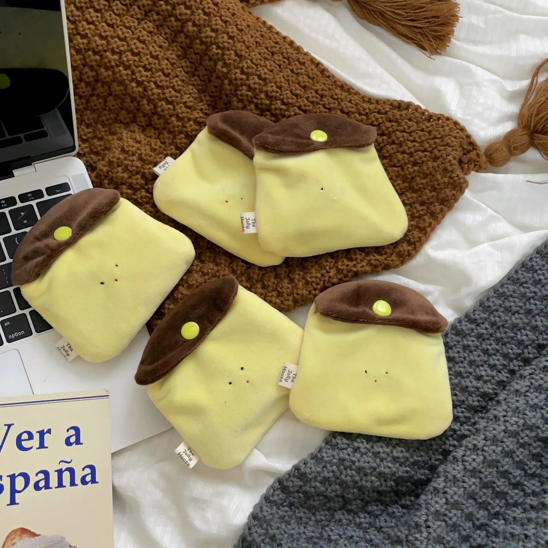 1PCS Mini Creative Caramel Pudding Coin Purse Mini Earphone Bag Plush Cartoon Storage Bag Mini Wallet Girl Gifts