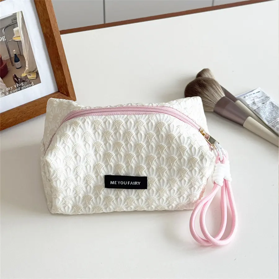 Fashion Flower Quilted Makeup Storage Bag Portable Travel Organizer Cosmetic Toiletry Pouch Cute Make Up Handbag Floral Bags
