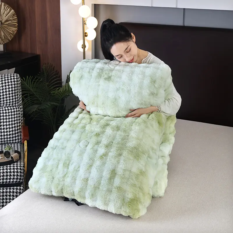 Warm Winter Comforter Fluffy Tuscan Imitation Fur Quilt Rabbit Velevt Thickened Blanket Edredón Home Bedding Full Drop Shipping
