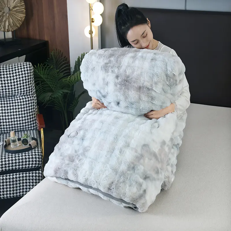 Warm Winter Comforter Fluffy Tuscan Imitation Fur Quilt Rabbit Velevt Thickened Blanket Edredón Home Bedding Full Drop Shipping