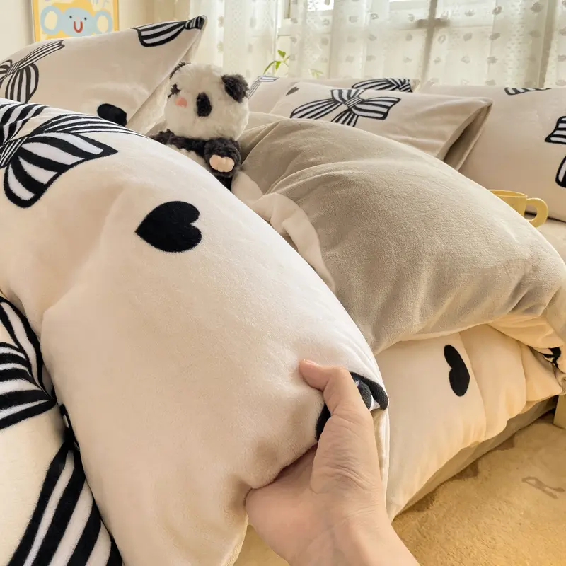 1Pc Winter Milk Velvet Duvet Cover Rose Cute Animal Printed Comforter Bag Flannel Dinosaur Quilt Covers For Kids Adult King Gift