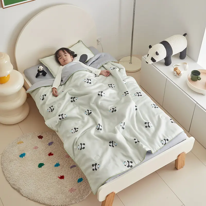 Summer Quilt 100% Tencel Premium Bedding Throws for Kids Cartoon Blue Snowman Patchwork Quilt Eucalypt Lyocell Fiber