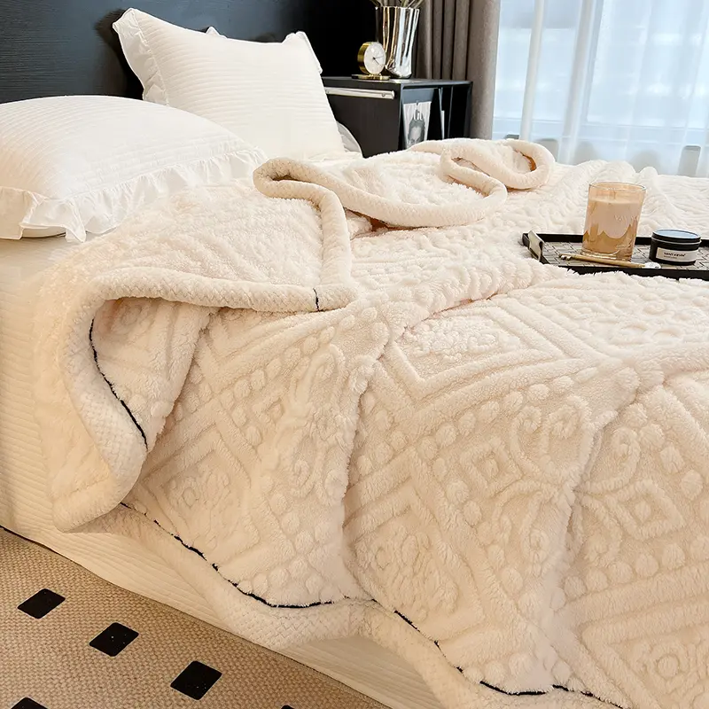 Cozy Carving Velvet Blanket Solid Fleece Soft Sofa Bed Cover Summer Quilt Office Plane Nap Blankets Drop Shipping 200*230cm Full
