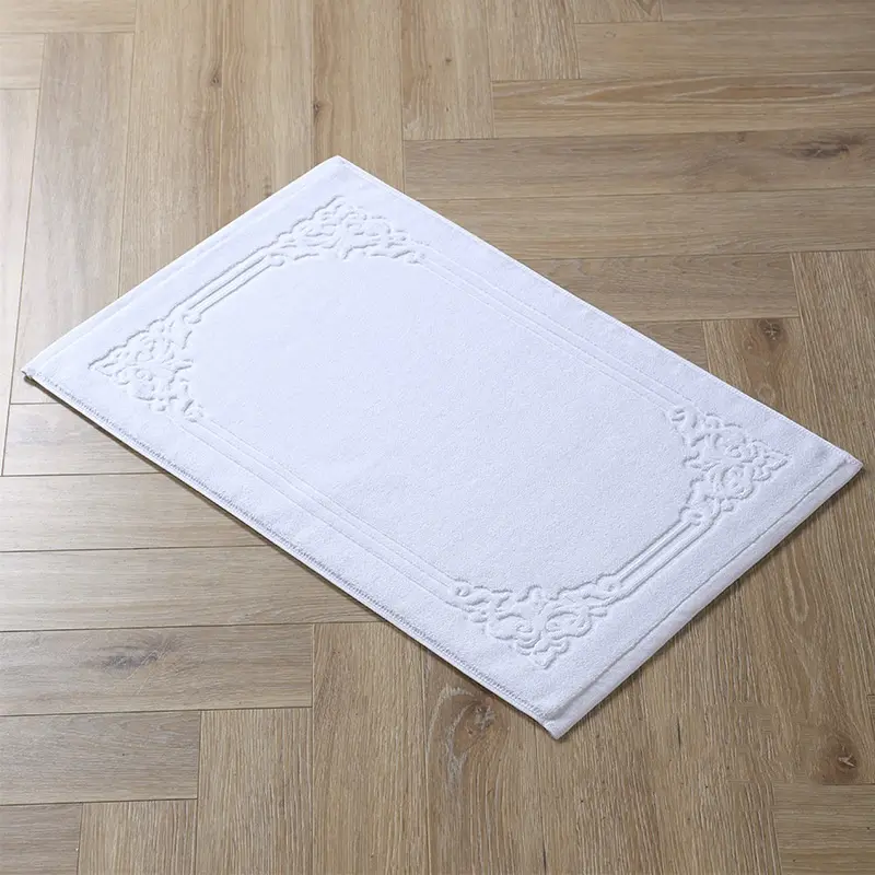 New Bath Towel Mat Water Absorbent Non-slip Bathroom Bathtub Carpet White European Floal Home Hotel Shower Room Door Mat 70*45cm