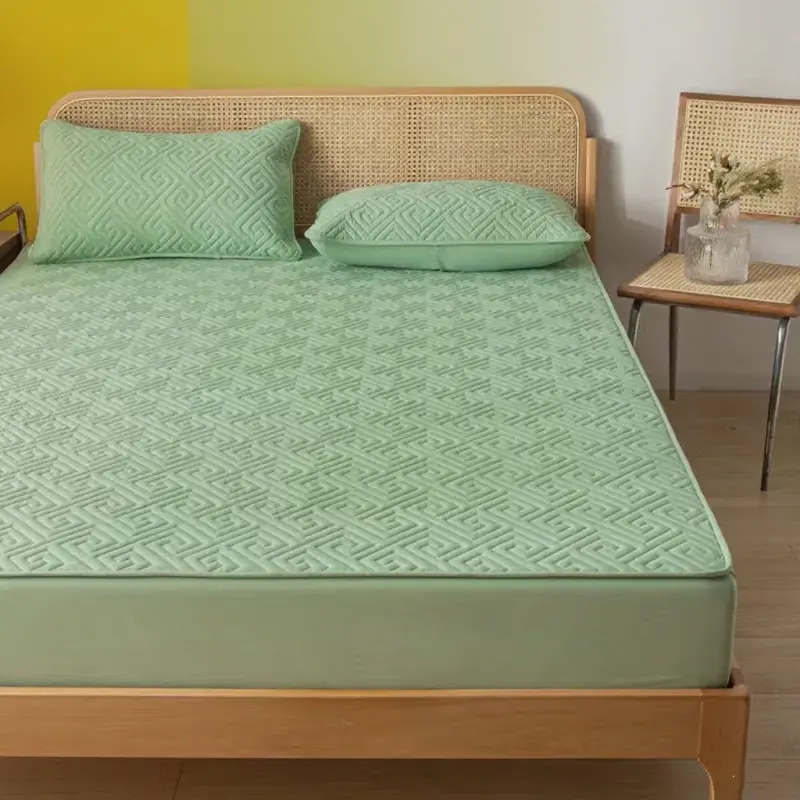 Waterproof Quilted Mattress Cover Raw Cotton Anti-bacterial Bed Pad Protector Cover Customized Bed Cover Not Included Pillowcase