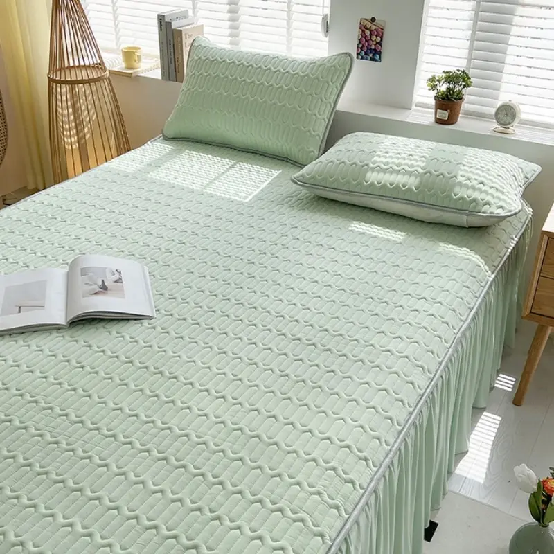 Summer multi-color optional anti slip latex cooling pad bed skirt set suitable for bedrooms and guest rooms washable bed skirt