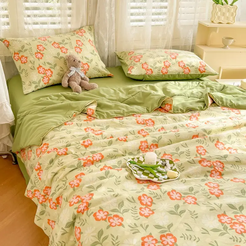 Summer Thin Quilt Comforter Soft Air Conditioning Four Season Duvet Breathable Soft Office Nap Throw Blanket