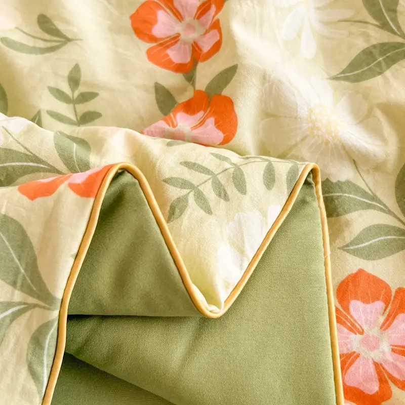 Summer Thin Quilt Comforter Soft Air Conditioning Four Season Duvet Breathable Soft Office Nap Throw Blanket
