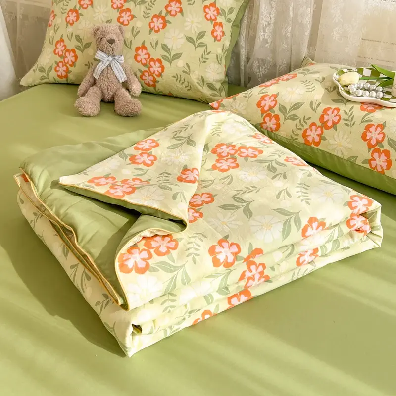 Summer Thin Quilt Comforter Soft Air Conditioning Four Season Duvet Breathable Soft Office Nap Throw Blanket
