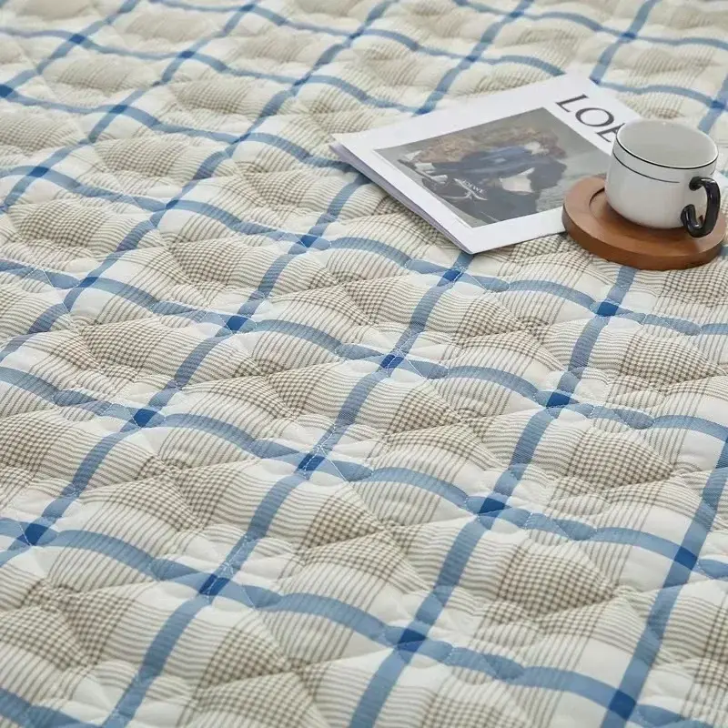 Soft Skin-friendly Quilted Mattress Cover Anti-mites Breathable Bed Fitted Sheet King Queen Bed Cover Not Included Pillowcase