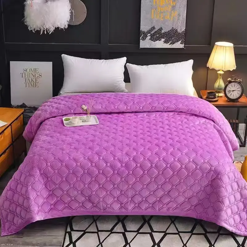 Solid Color Soft Velvet Quilted Bed Cover Blanket Short Plush Sofa Towel King Queen Size Anti-slip Bed Sheet 270x230cm Bedspread