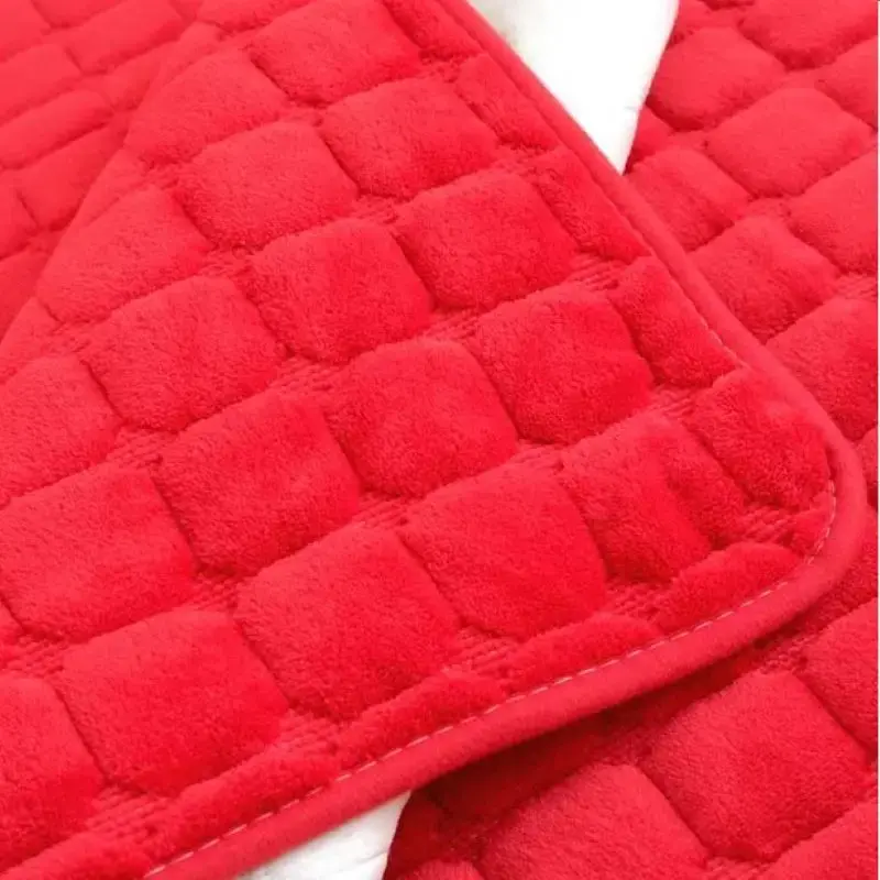 Solid Color Red Soft Thicken Flannel Quilted Sofa Towel Warm Plush Sofa Cover Anti-slip Couch Covers for Sofa Floor Mat