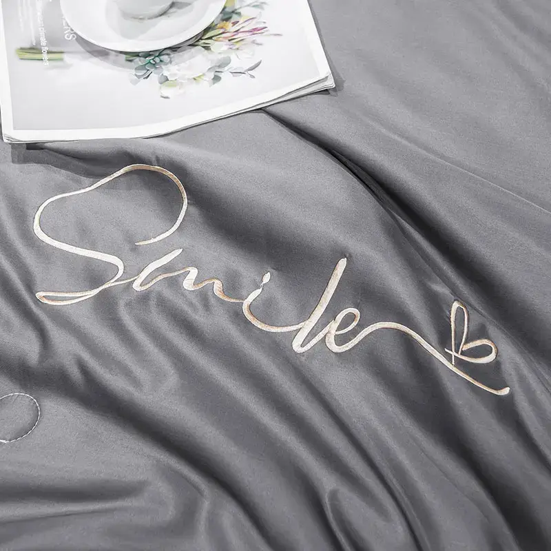 Luxury European Style Ice Silk Summer Quilt Set High-end Embroidered Cooling Blanket 3/1 Pcs Sets Air Conditioning Comforter