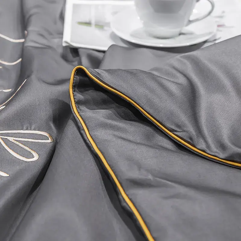 Luxury European Style Ice Silk Summer Quilt Set High-end Embroidered Cooling Blanket 3/1 Pcs Sets Air Conditioning Comforter