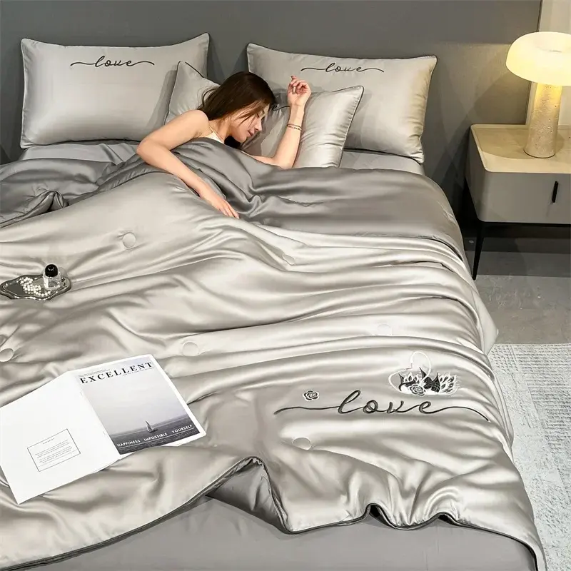 Grade A Washable Ice Silk Summer Quilt Set or 1 Pcs Quilt Skin-friendly Air Conditioning Embroidered Comforter Summer Blanket