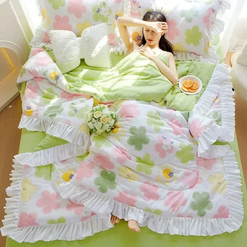 Korean Style Quilted Summer Quilt Blanket Lightweight Cooling Air-conditioning Comforter Quilt Soft Thin Quilt Machine Washable