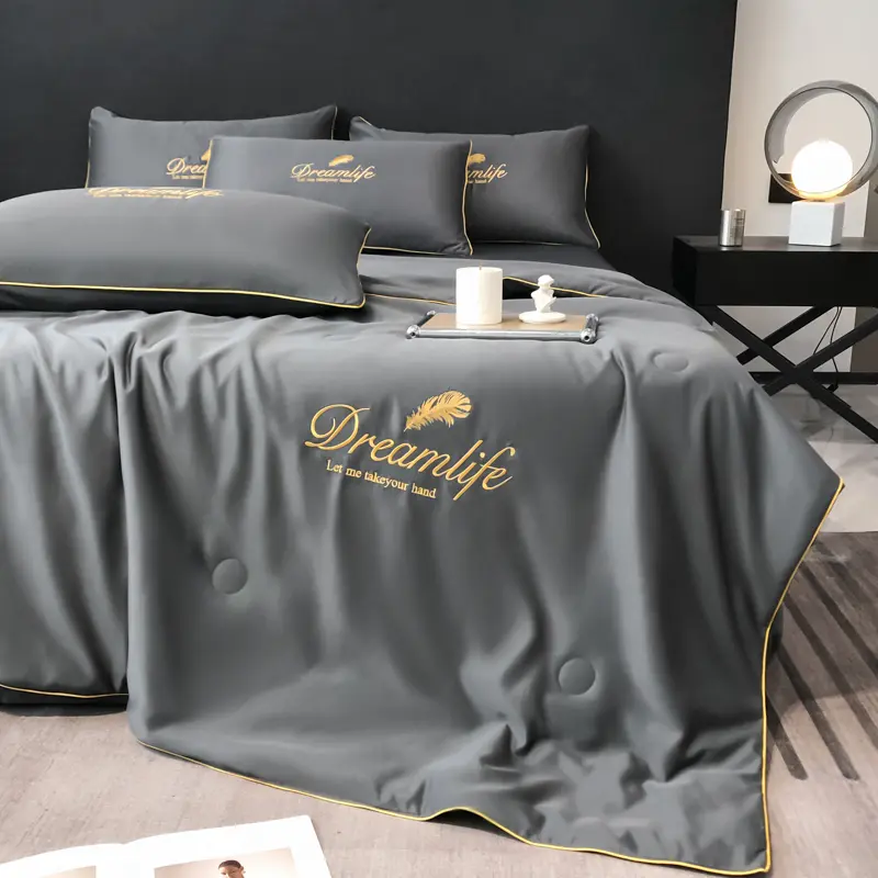 New Embroidery Summer Cool Quilt Silky Breathable Queen Quilts Cooling Comforter Bedding Set Ice Rayon Blanket Textile Supplies
