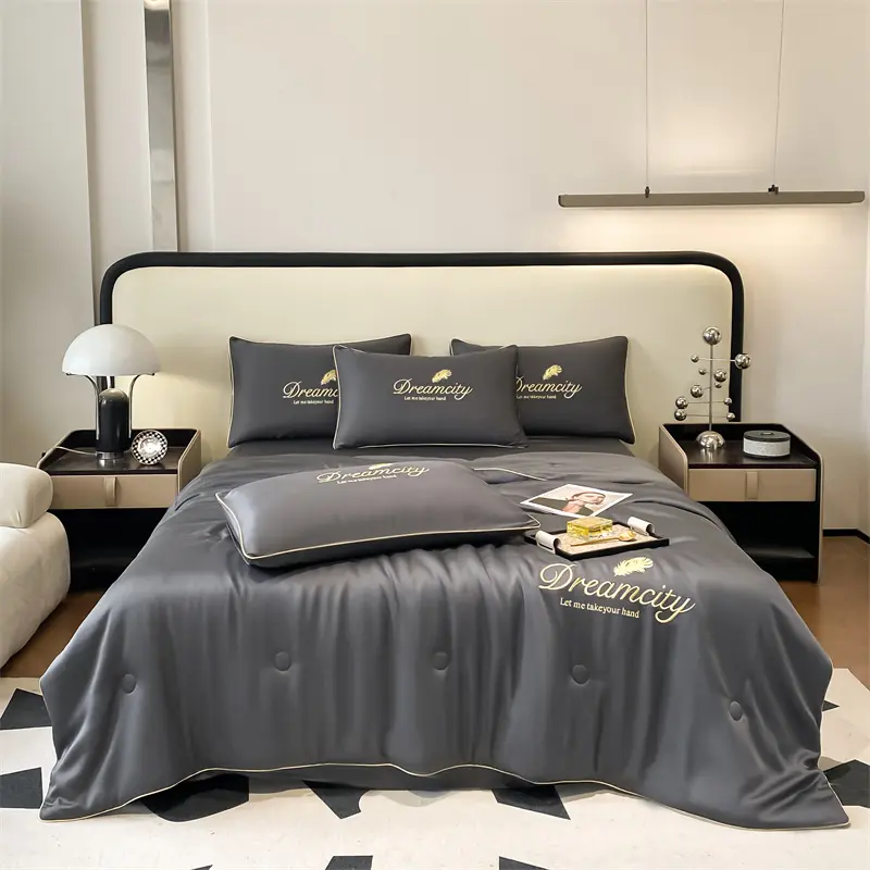 3pc/Set Antibacterial Embroidery Skin-friendly Imitation Silk Ice Thin Blanket,Air Conditioner Washable By The Cool Summer Quilt