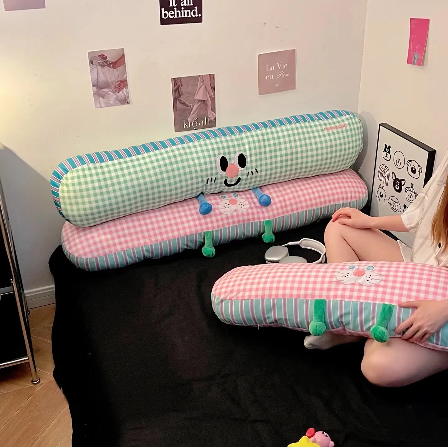Long Cartoon Grid Pillow for Girls, Legs Tucked, Sleeping on The Side, Pillow on The Bed, Dopamine Cushion, Sofa, Large Backrest