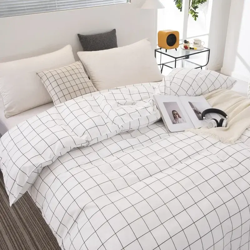 Simple Duvet Cover Single Double Queen King Size Quilt Cover Bedclothes Soft Comfort Microfiber Comforter Case No Pillowcase