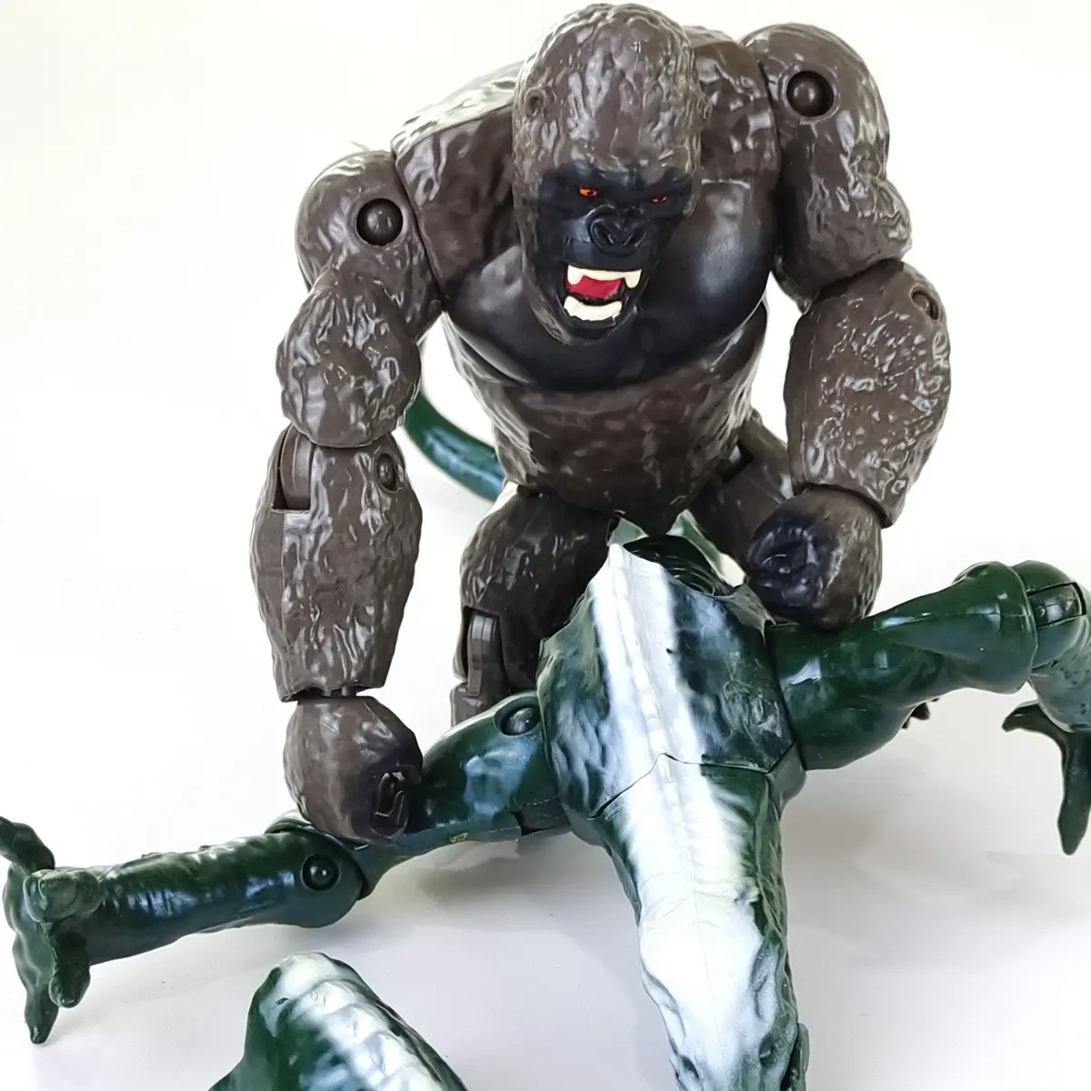 King Kong VS Skull Crawler Model NEW Skull Island Movie Godzilla Action Figure Movable Monster Of The King Kid Toys Gfits