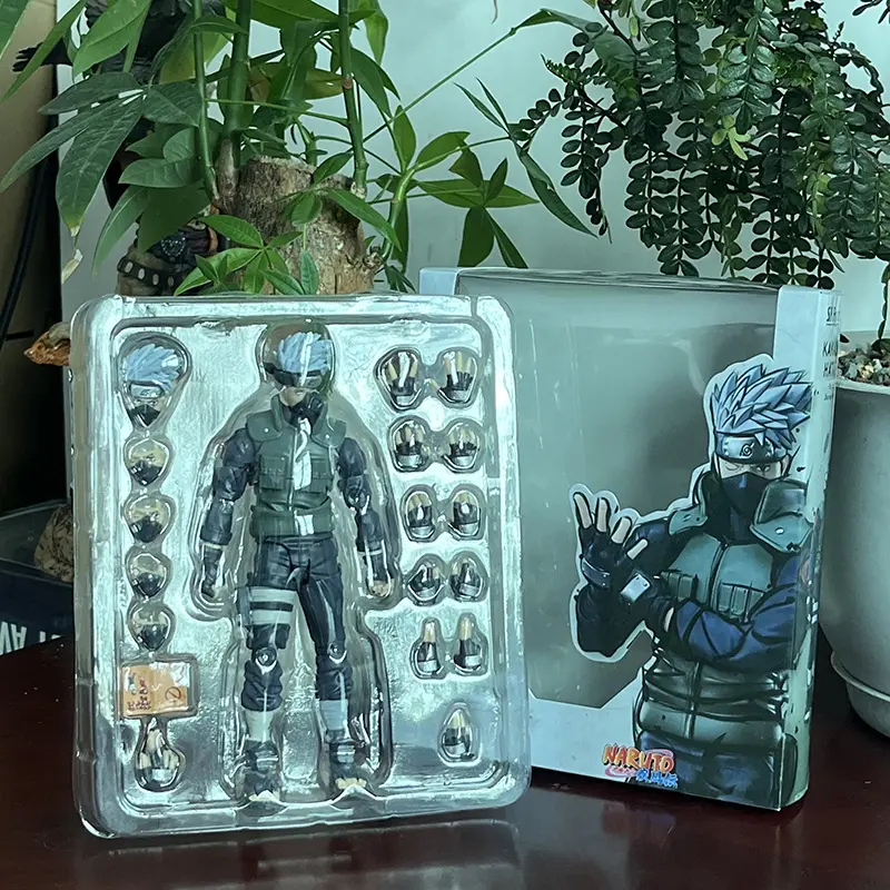Bandai Naruto：Shippūden Anime Figure SHF Hatake Kakashi 2.0 The Hero of Sharingan Action Figure Toys Birthday Gift For Children
