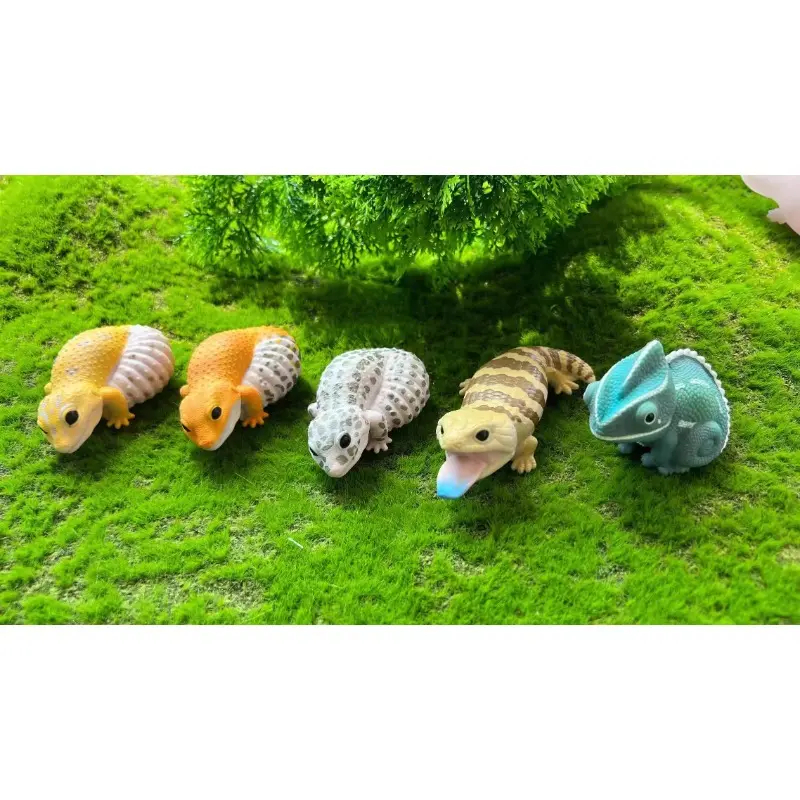In Stock BANDAI Original CANDY TOY Chameleon Leopard Gecko Lizard Tree Frog Reptile Handheld Toy Anime Figure Toy Gift for Kids