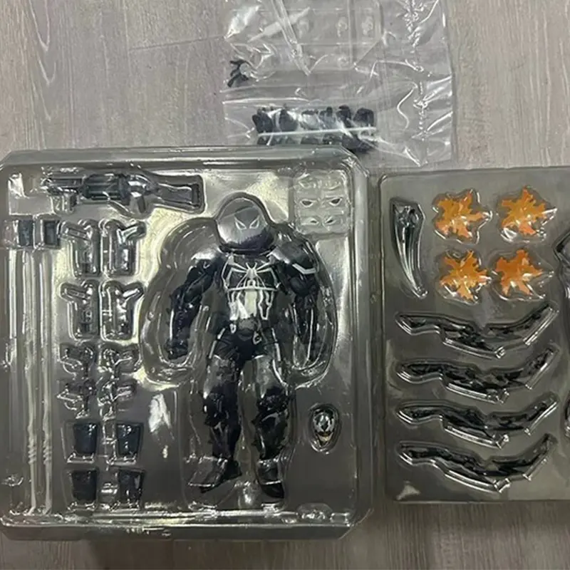 AMAZING YAMAGUCHI Agent Venom KAIYODO Eugene Thompson Symbiote Deadpool Comics Action Figure Model Movie Toys For Kids Doll Gift