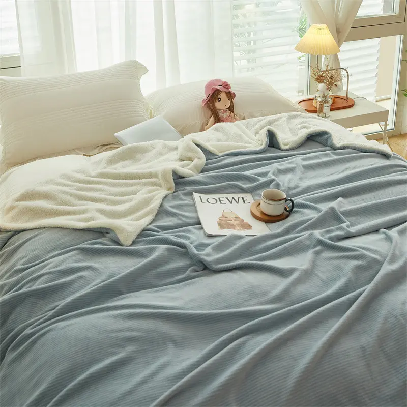 Double Sided Lamb Wool Blanket, Simple Solid Color, Thickened Warm Milk Wool Blanket Multifunctional Cover Blanket, Sofa Blanket
