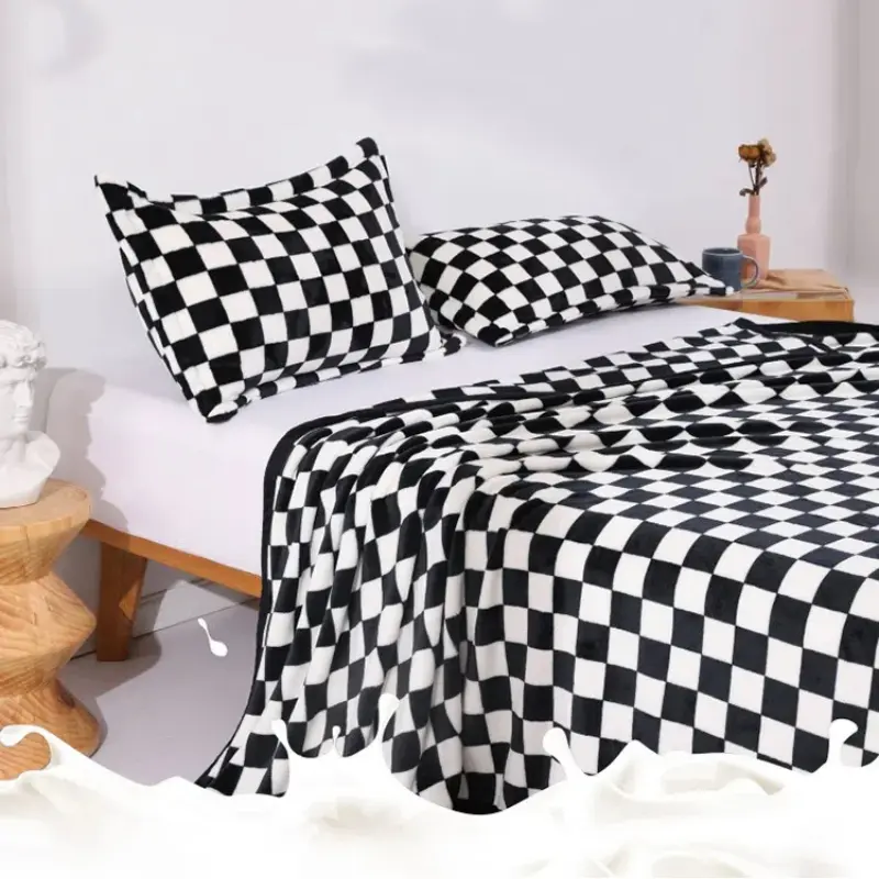Checkered Minimalist Milk Velvet Blanket, Checkered Coral Velvet Blanket, Minimalist Air Conditioning Blanket, Warm Nap Blanket