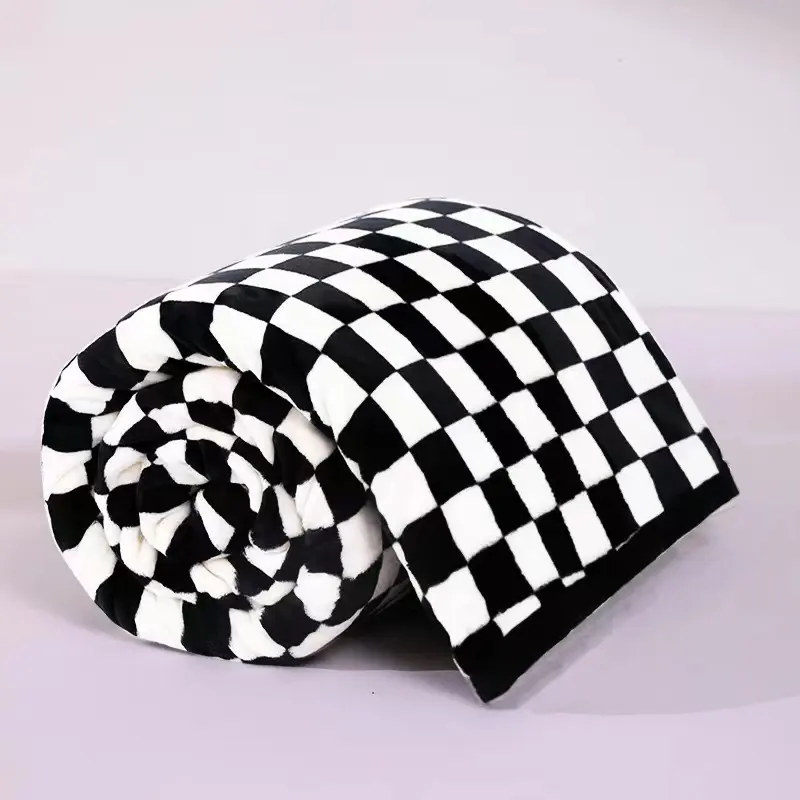 Checkered Minimalist Milk Velvet Blanket, Checkered Coral Velvet Blanket, Minimalist Air Conditioning Blanket, Warm Nap Blanket
