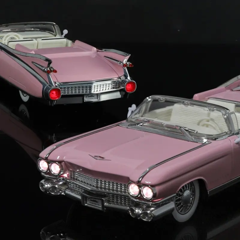 1:24 Cadillac Eldorado Biarritz Alloy Miniature Car Model Diecast Metal Scale Model Car Sound＆Light Kids Toy Car Vehicles Gift