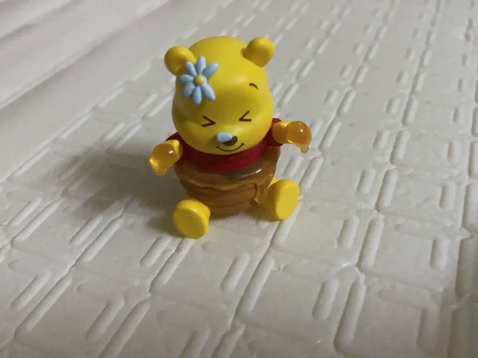 Genuine Disney Poop-Poop Honey-Seeking Magnetic Cute Grain Ornaments Winnie The Pooh Blind Box Blind Bag Trend Toy Kid Gift