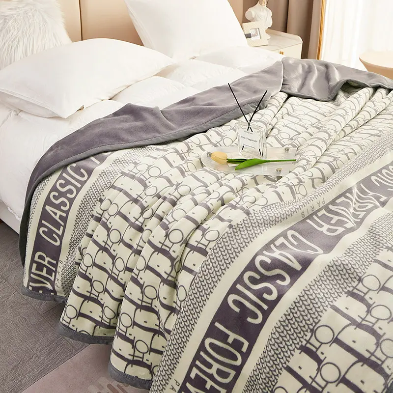 New Milk Velvet Cloud Blanket, Thick Double Office Robe, Warm Living Room Sofa, Lightweight and Luxurious Winter Travel Bed