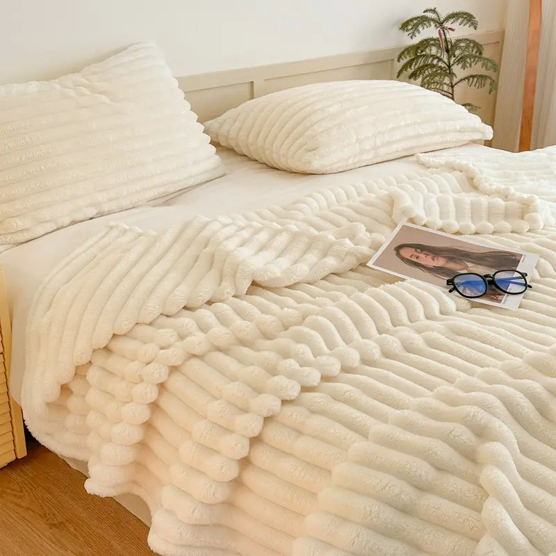 A-class Multifunctional Rabbit Plush Blanket, Rabbit Fur Plush Blanket, Winter Office Thick Nap Air Conditioning Blanket