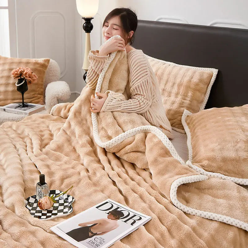 Imitation Rabbit Fur Tos Milk Velvet Edge Wrapped Blanket, Thick Blanket, Naked Sleeping Nap Blanket, Dirt Resistant Blanket