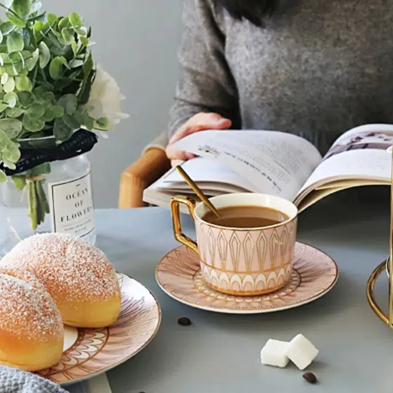 British Light Luxury Coffee Cup and Saucer Set Nordic Tea Cup Matt Porcelain Tea Set Gold Inlay Mug Breakfast Cup