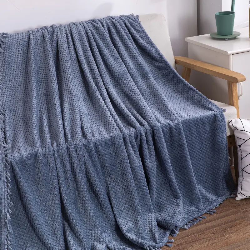 Soft Flannel Sofa Blankets with Tassels Coral Fleece Throw Blankets Sofa Cover Beds Cover Bedspread Fluffy Plaid Blankets