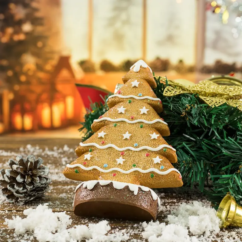 NORTHEUINS Resin Gingerbread Christmas Tree Ornament Christmas Winter Santa Death Statue Home Study Room Tabletop Decor New