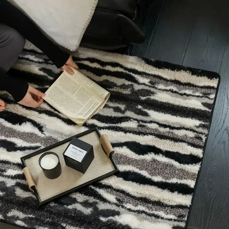Tall Fashionable Luxurious Ink Printed Blanket Double-layer Office Air Conditioning Blanket Sofa Bed Spring and Summer Blanket
