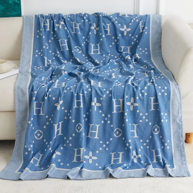 First-class Aviation Blanket Woven Jacquard Blanket Nap Blanket Outdoor Portable Aircraft Blanket Set Letter Sofa Blanket