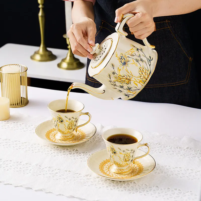 Coffee Cups Plates French Style Gold-plated Water Cups Household Afternoon Tea Cups Teapots Creative European Ceramic Cups