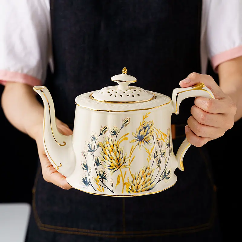 Coffee Cups Plates French Style Gold-plated Water Cups Household Afternoon Tea Cups Teapots Creative European Ceramic Cups